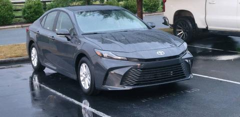 Toyota Camry Hybrid 2025