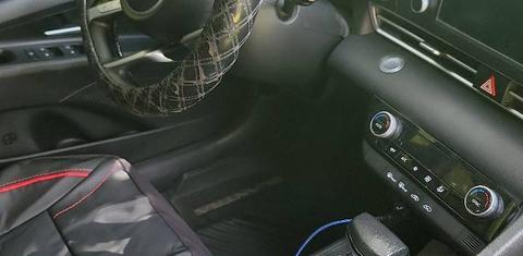 Hyundai Elantra 2023