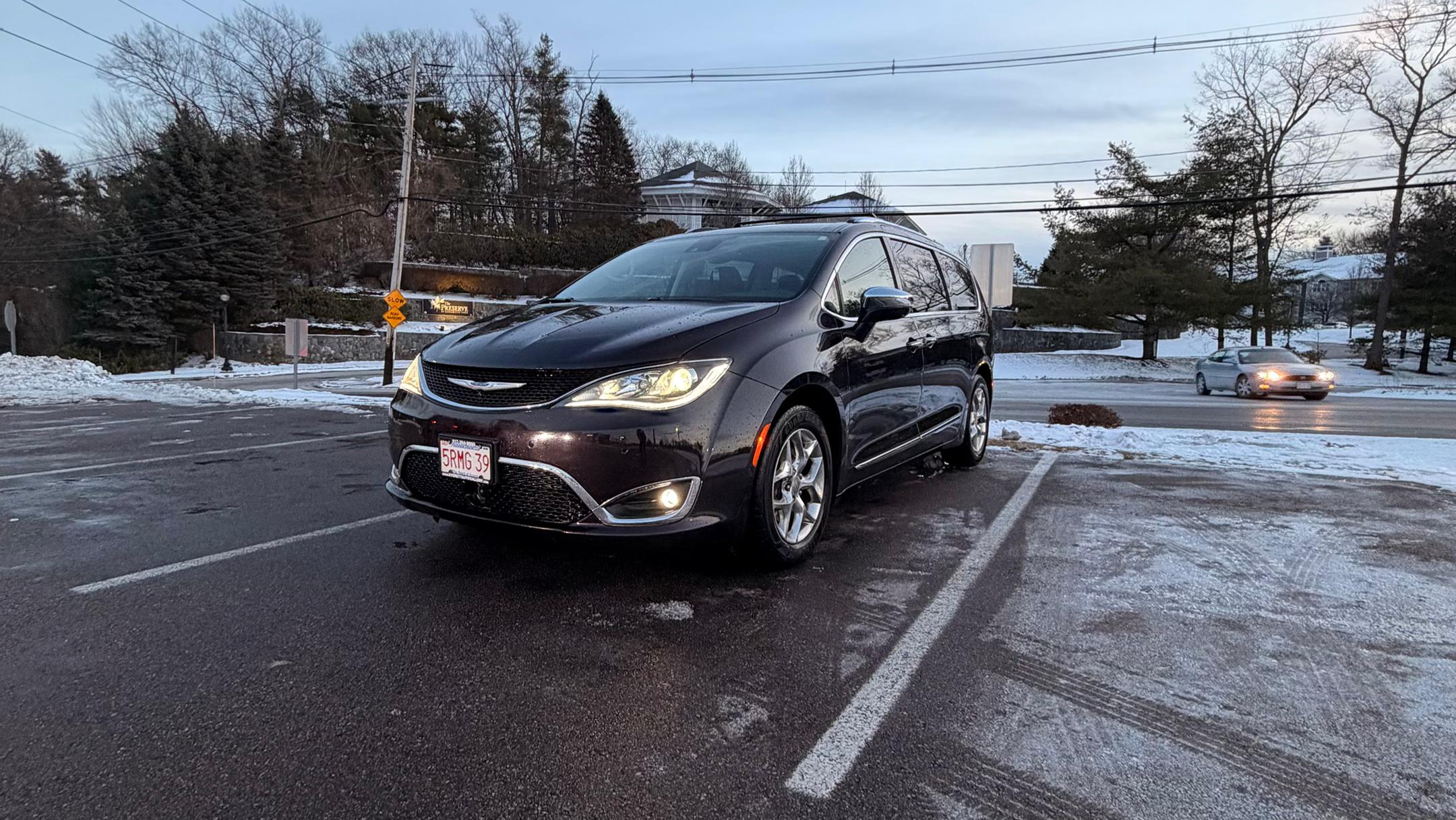 Chrysler Pacifica 2018 in Foxborough, MA