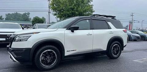 Nissan Pathfinder 2024