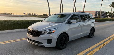 Kia Sedona 2016