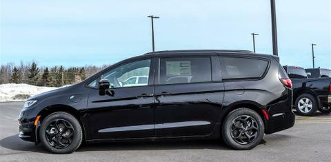 Chrysler Pacifica 2024