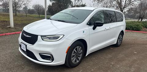 Chrysler Pacifica 2024