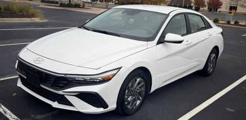 Hyundai Elantra 2024