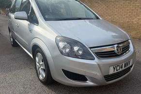 Vauxhall Zafira 2014 in London