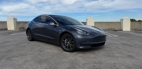 Tesla Model 3 2020