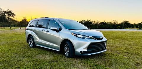 Toyota Sienna 2025