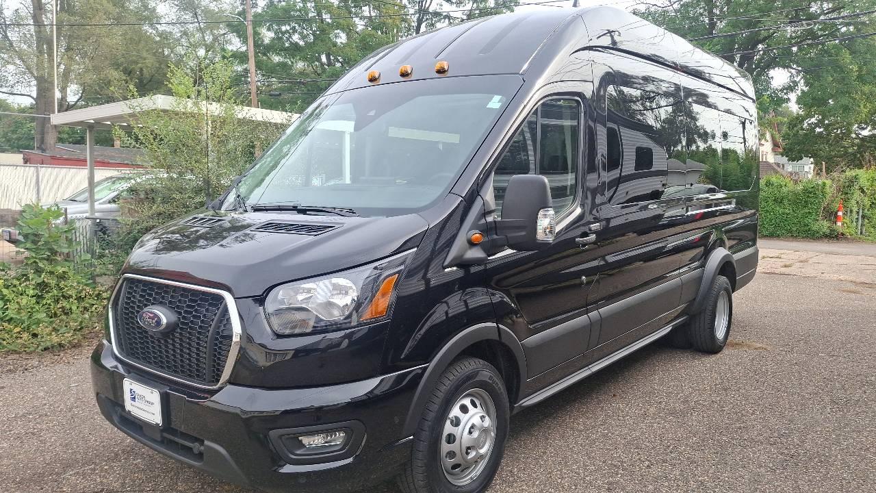 Ford Transit 2025 in Saint Paul, MN