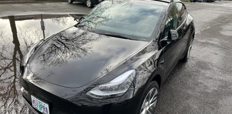 Tesla Model Y 2023