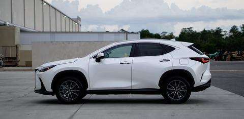 Lexus NX 2025