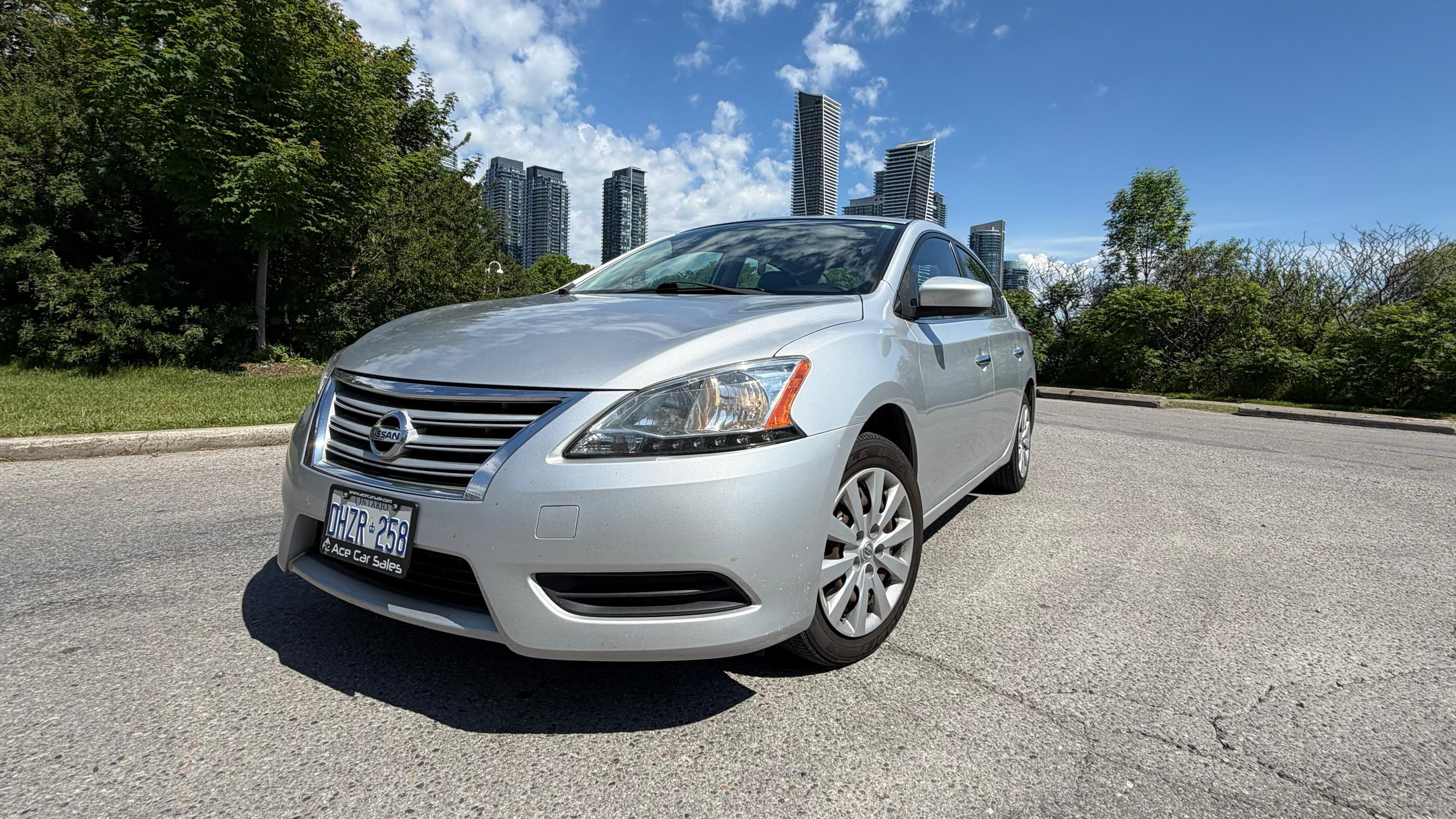 Nissan Sentra 2014 in Toronto, ON