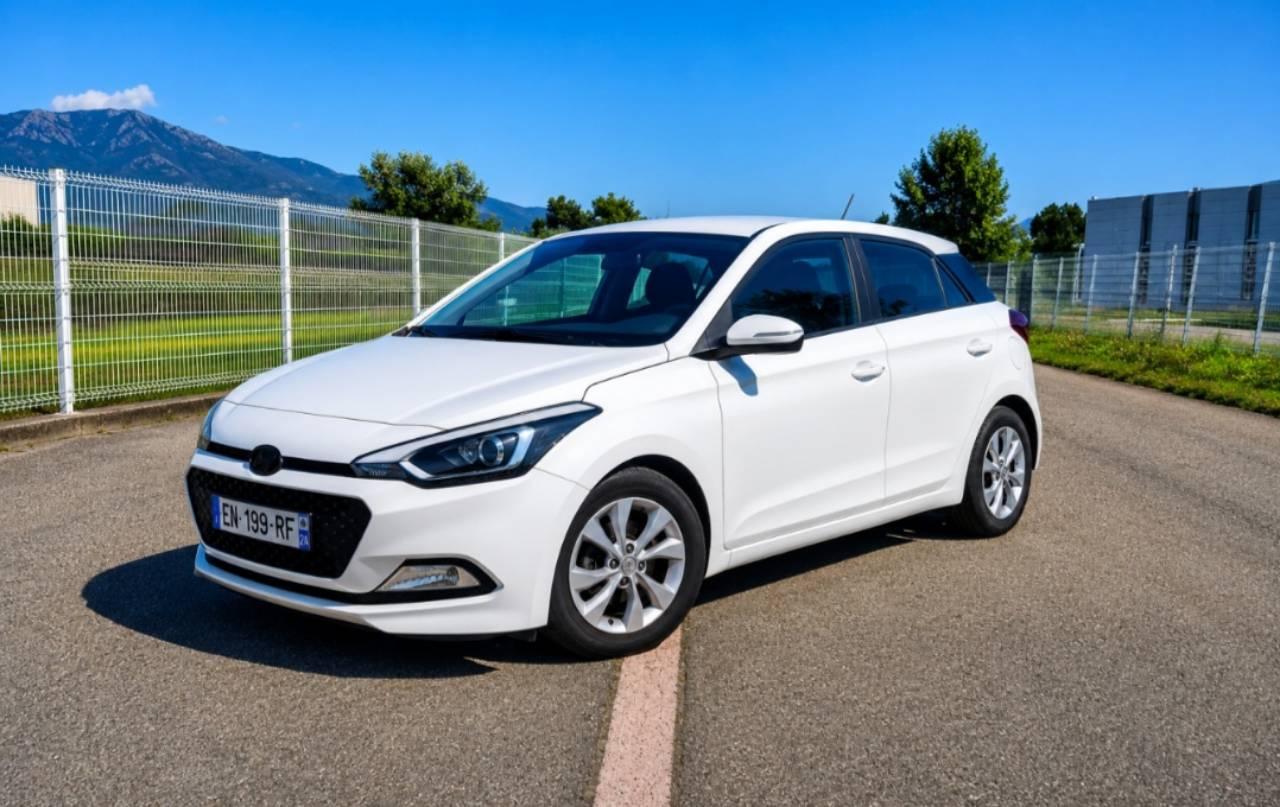 Hyundai i20 2017 à Aéroport De Bastia Poretta