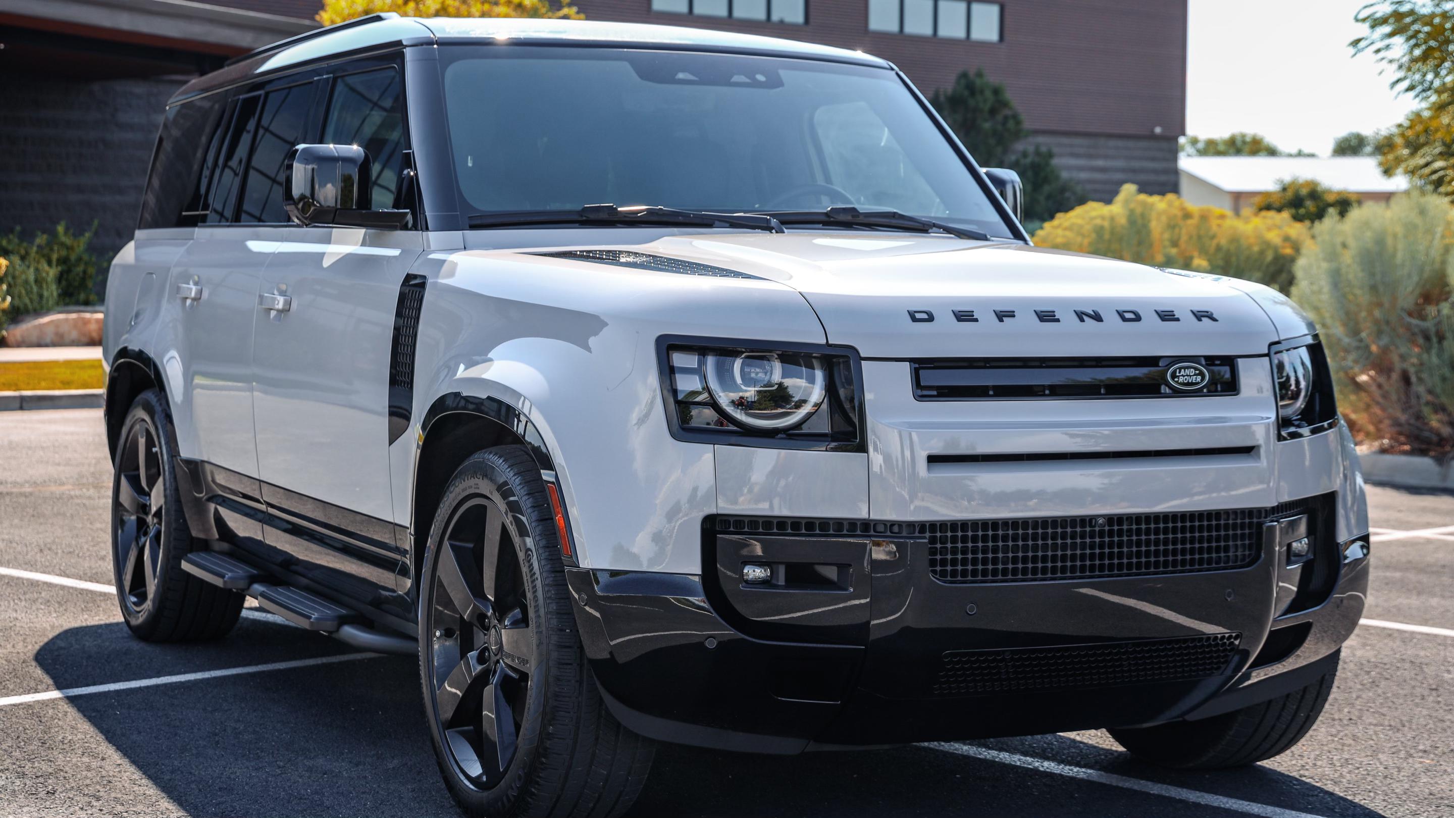 Land Rover Defender 2026 in Delta, CO