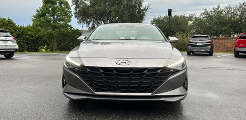 Hyundai Elantra 2023