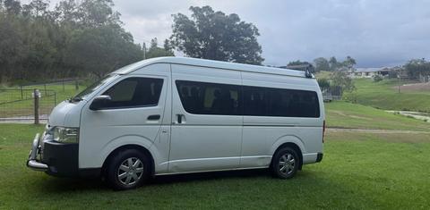 Toyota HIACE 2015
