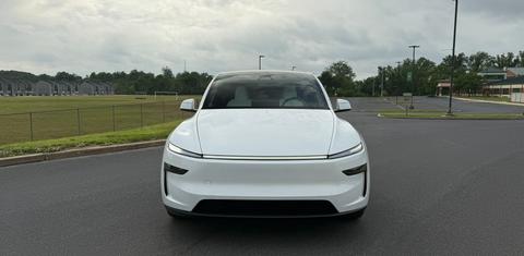 Tesla Model Y 2026
