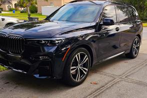 BMW X7 car
