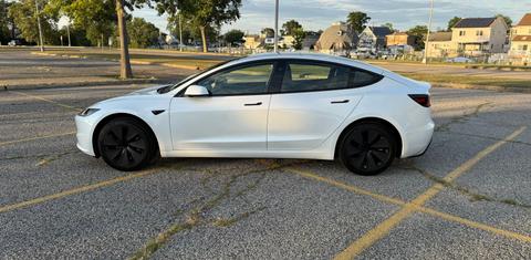 Tesla Model 3 2025