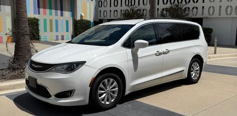 Chrysler Pacifica 2017