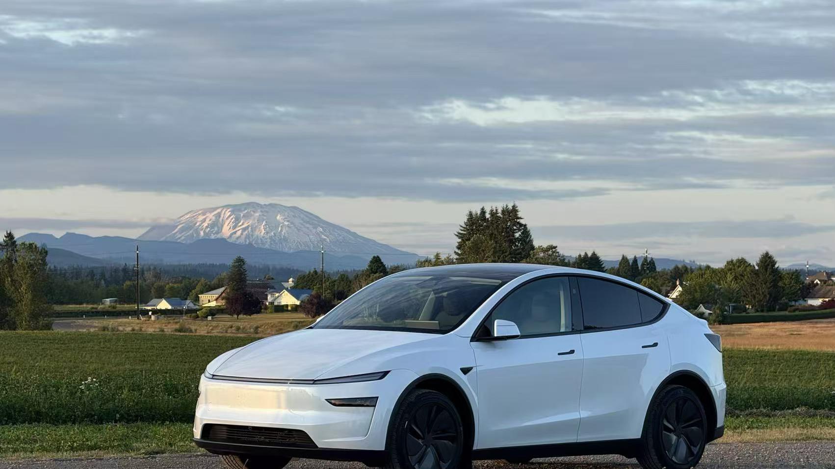 Tesla Model Y 2026 in 