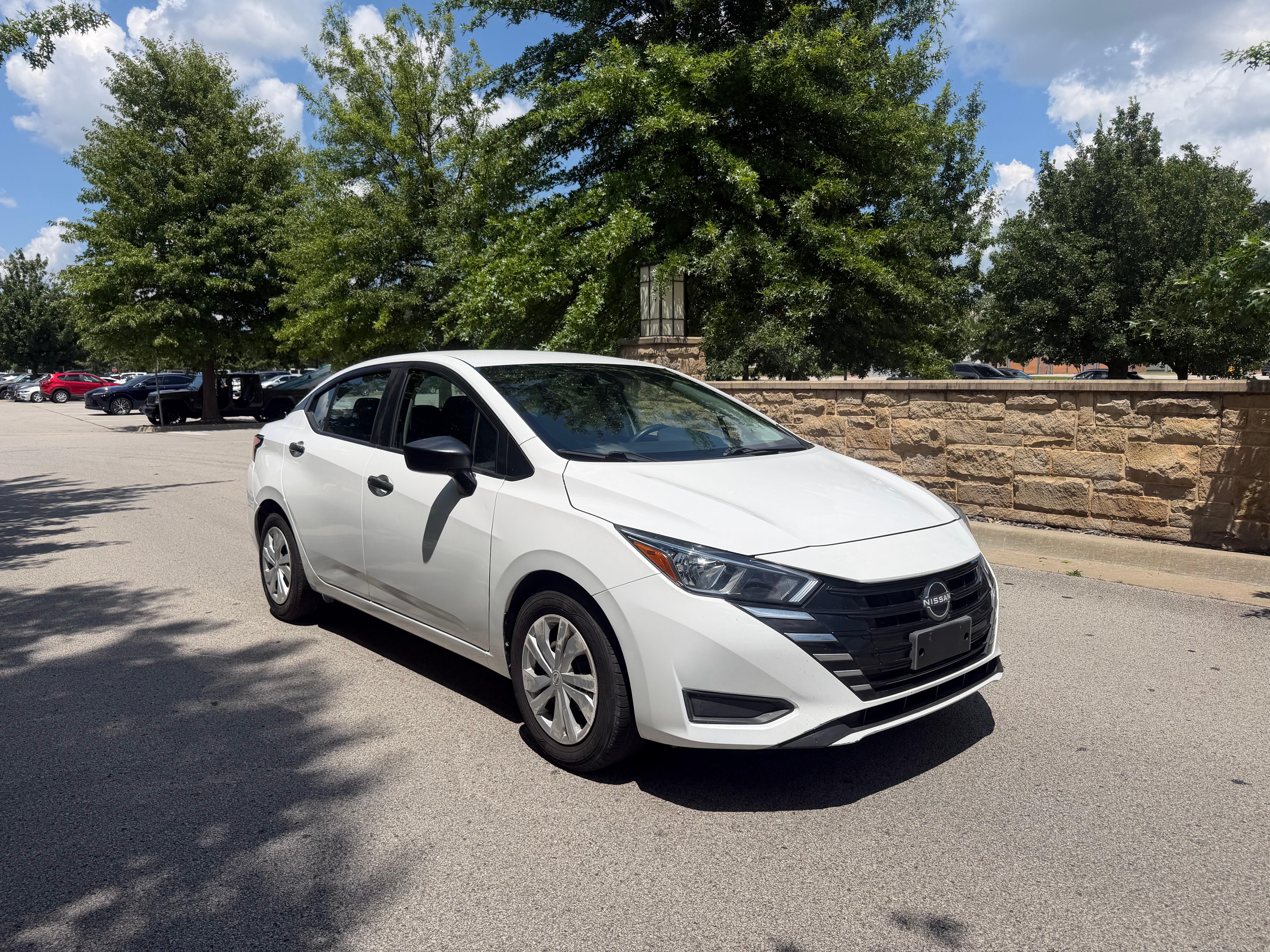 Nissan Versa 2023 in Tulsa, OK