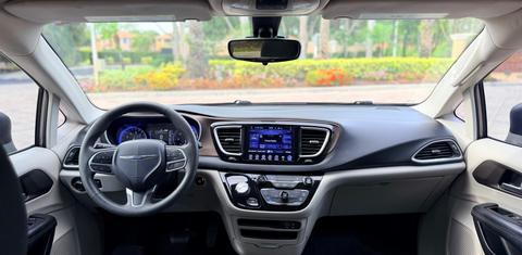 Chrysler Pacifica 2017