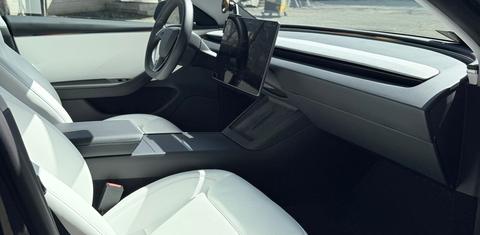 Tesla Model 3 2025