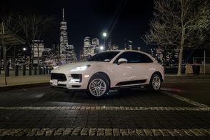 Porsche Macan car