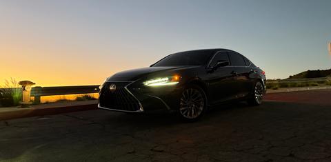 Lexus ES 2025