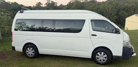 Toyota HIACE 2016