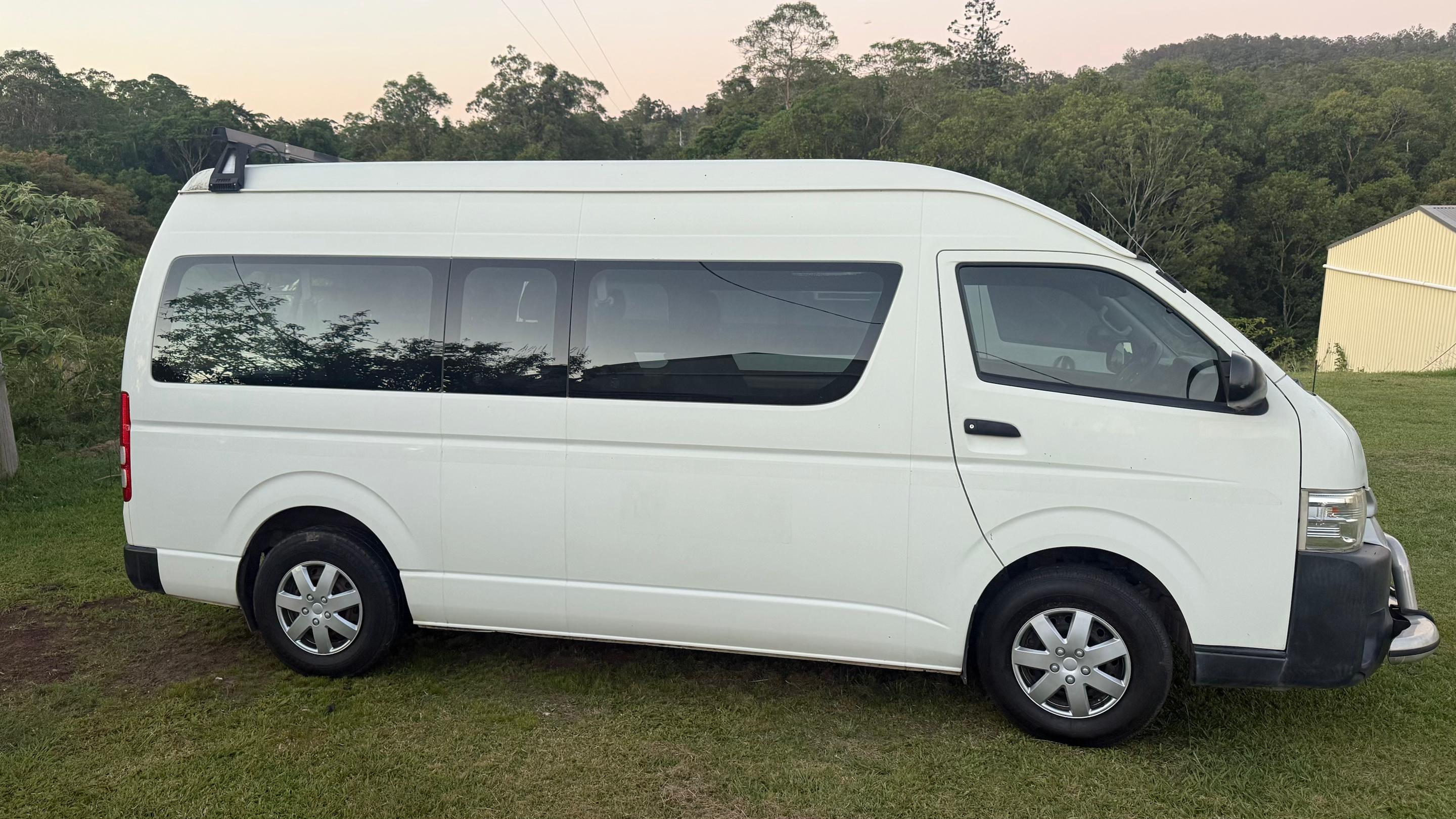 Toyota HIACE 2016 in Closeburn