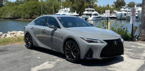 Lexus IS 2024