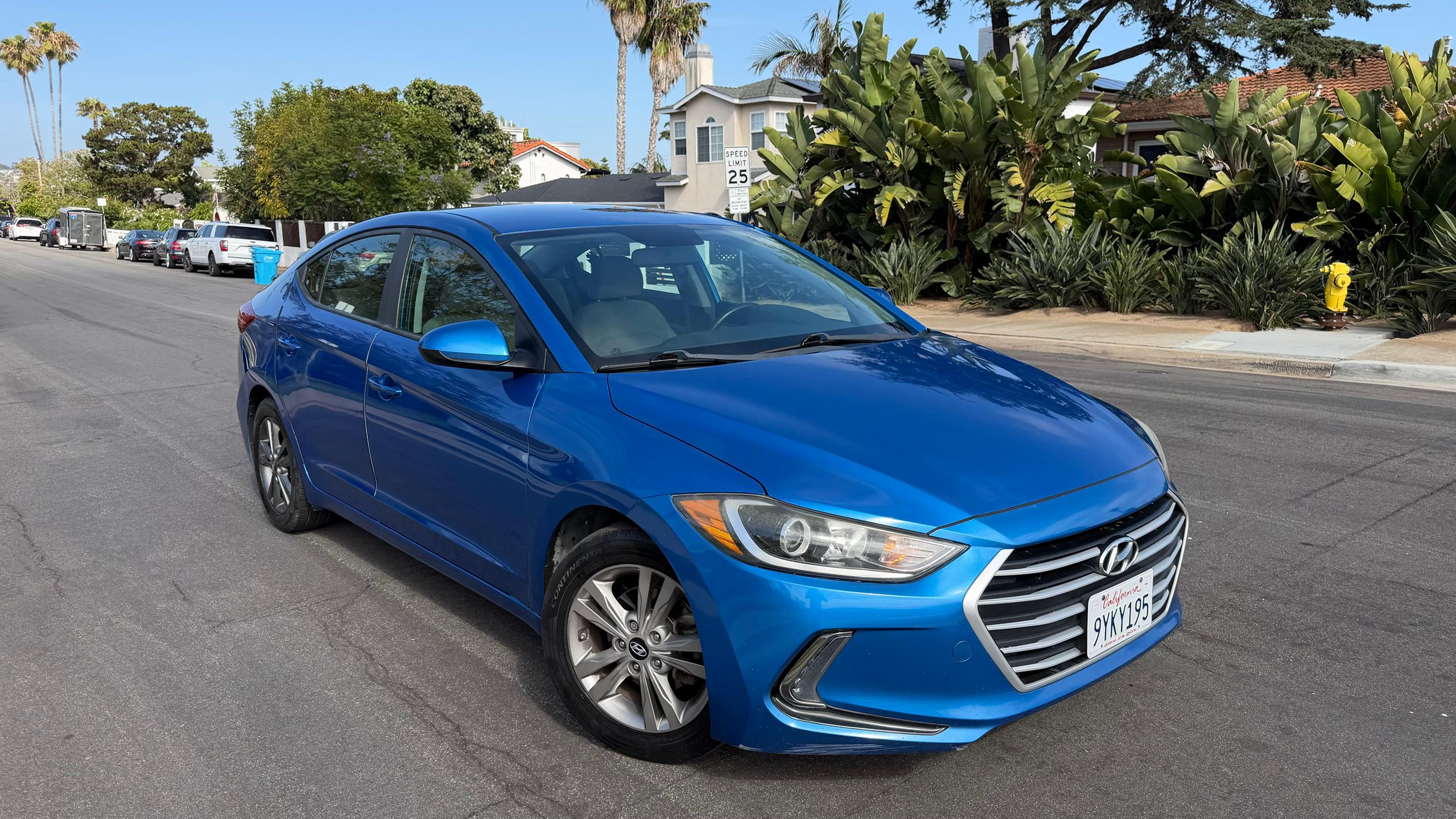 Hyundai Elantra 2017 in 