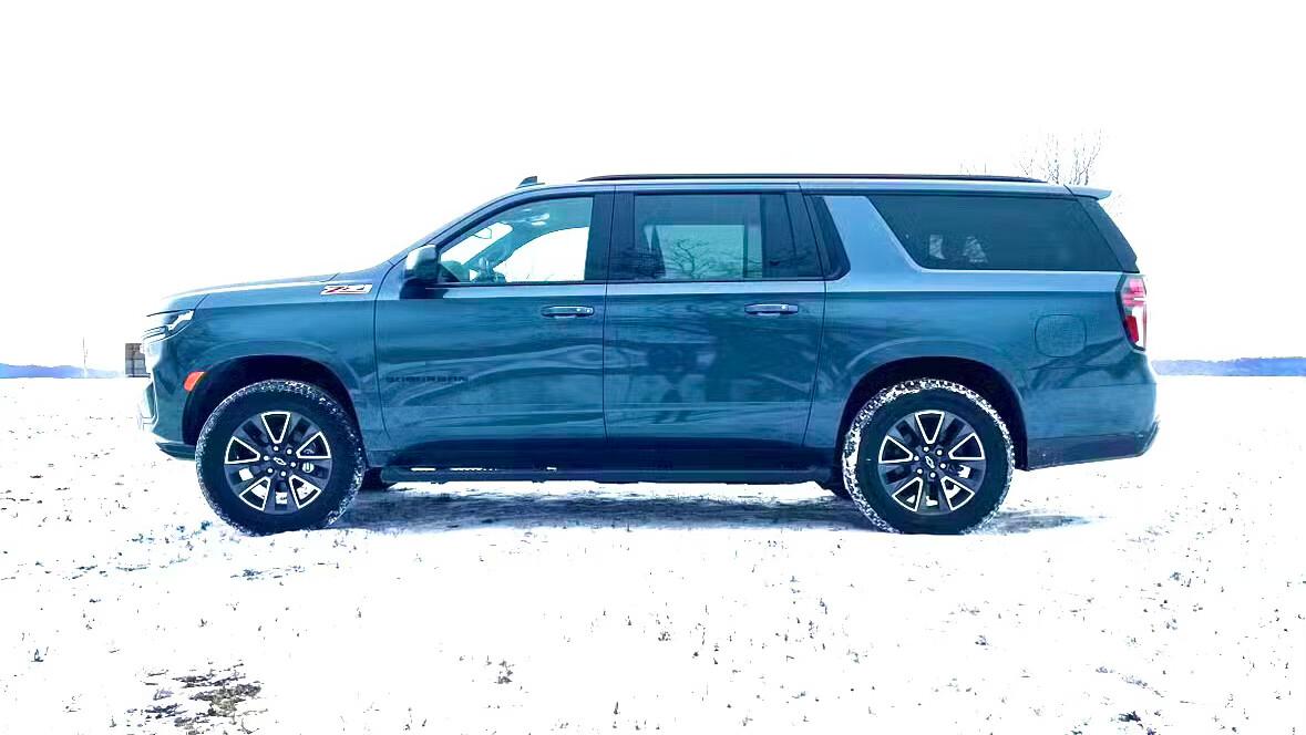 Chevrolet Suburban 2021 in Denver, CO