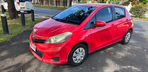 Toyota YARIS 2014