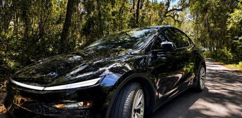 Tesla Model Y 2026