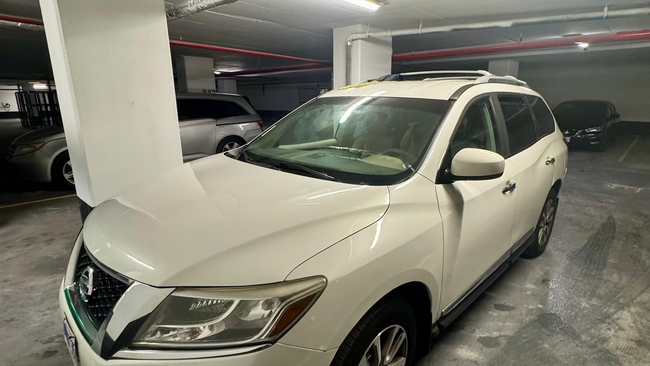 Nissan Pathfinder 2014 in Toronto, ON