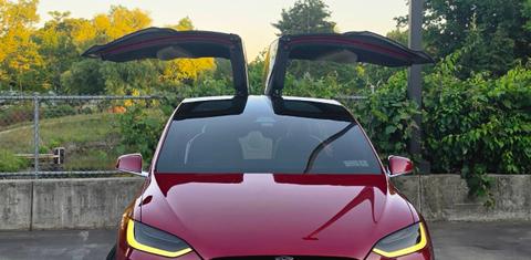 Tesla Model X 2020