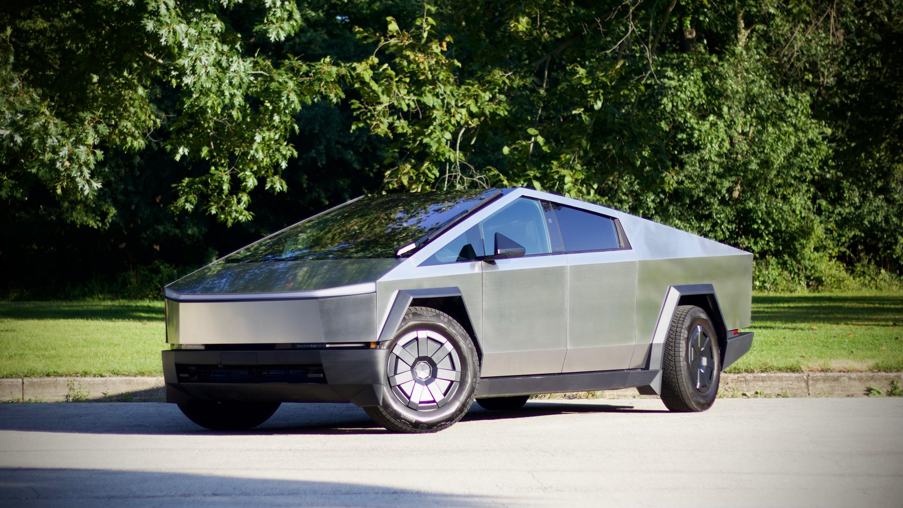 Tesla Cybertruck 2025 in Skokie, IL