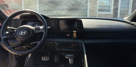 Hyundai Elantra 2025