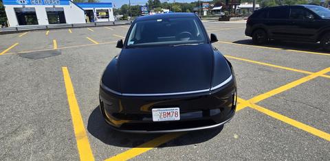 Tesla Model Y 2026
