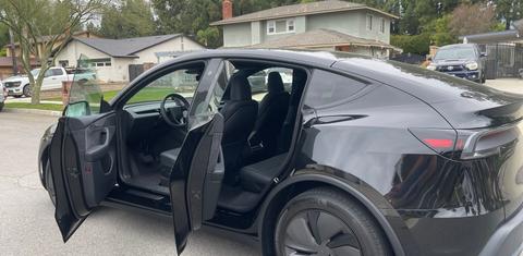 Tesla Model Y 2026