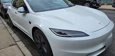 Tesla Model 3 2024