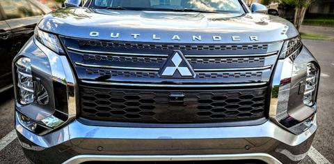 Mitsubishi Outlander 2023