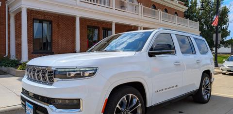 Jeep Grand Wagoneer 2023