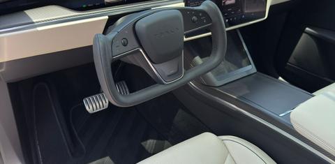 Tesla Model X 2024
