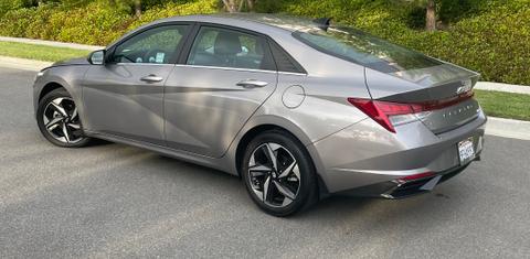 Hyundai Elantra 2023