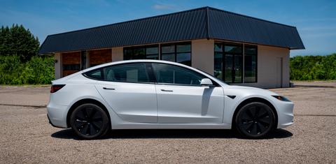 Tesla Model 3 2025