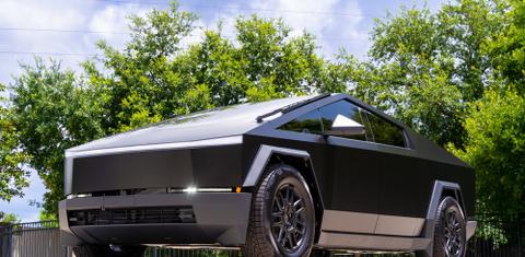 Tesla Cybertruck 2025