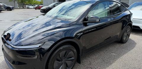 Tesla Model Y 2026